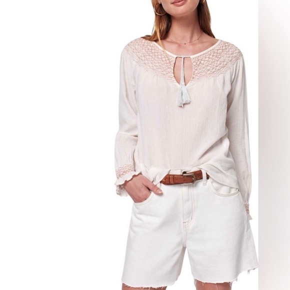 Faherty Tops - Faherty Laura Embroidered smock‎ neck Blouse Sz L New